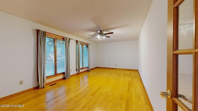 Building Photo - 1236 Rays Bridge Rd