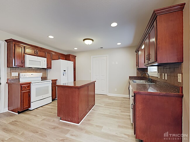 Building Photo - 2941 Brewster Drive