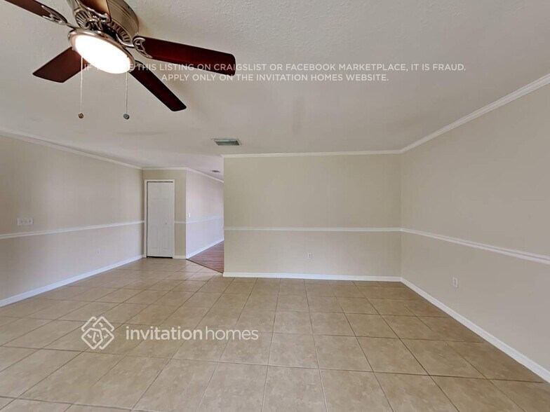 Building Photo - 212 Oaklanding Ln