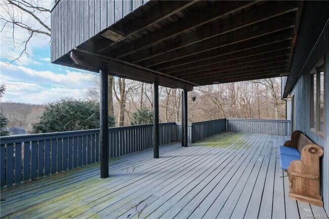 Building Photo - 132 Woodland Dr