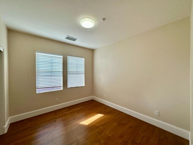 Building Photo - 1357 Trailside Ln