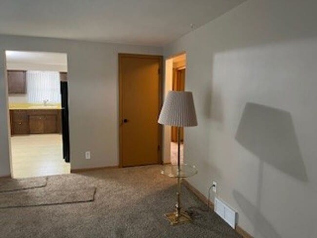 Building Photo - Charming 3 Bedroom, 1.5 Bath Home on the S...