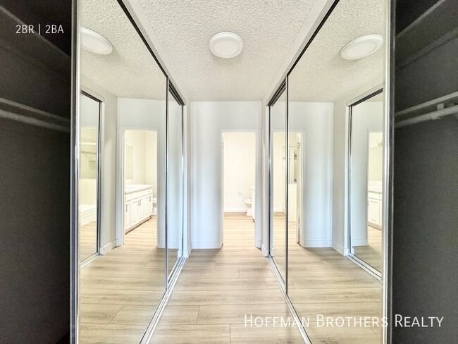 Building Photo - 1000 N Doheny Dr West Hollywood, CA 90069