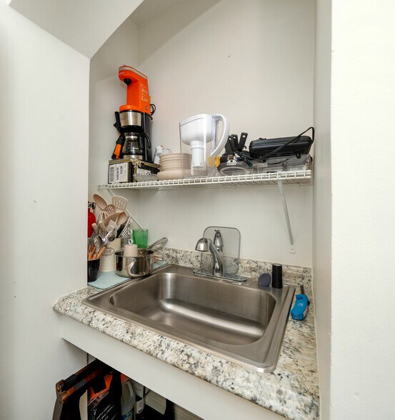 Building Photo - 7851 Texhoma Ave