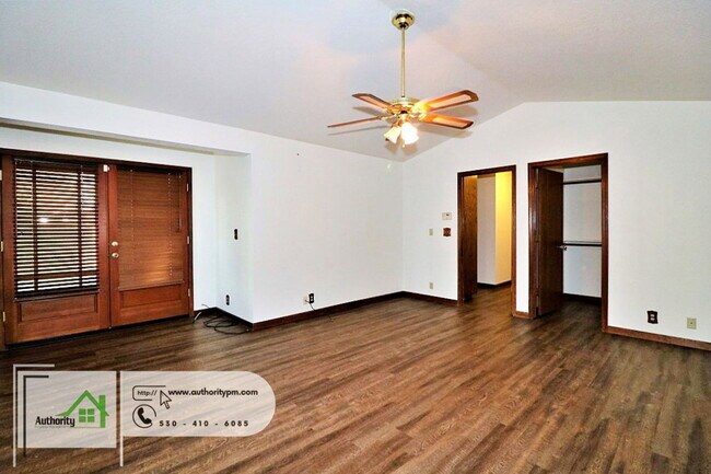 Building Photo - 15714 Middletown Park Dr