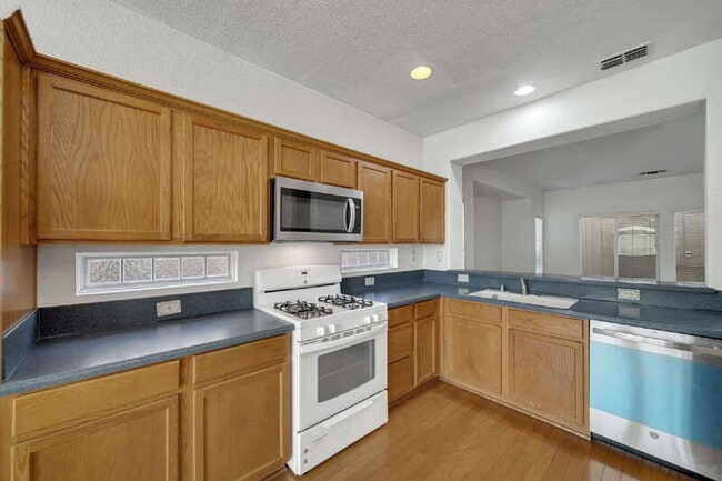 Building Photo - 9326 Lembert Dome Cir