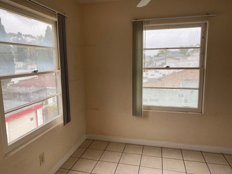 Building Photo - 2570 B St