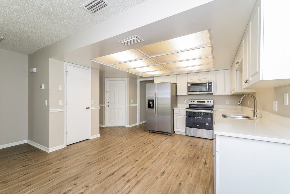 Building Photo - 206 College Grove Cir NE