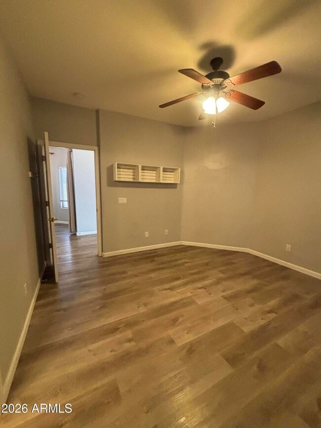 Building Photo - 948 E Savannah Dr