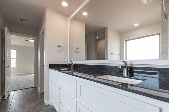 Building Photo - 16300 Marsha Dr