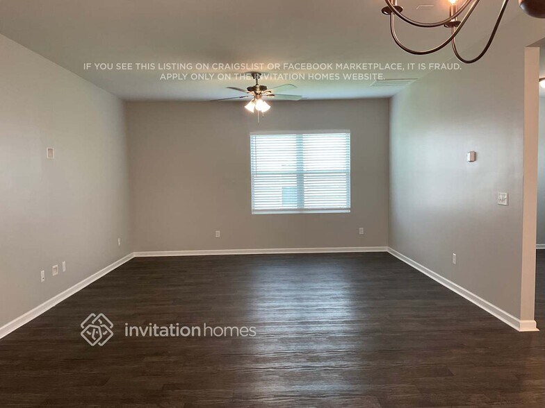 Building Photo - 1047 Lonergan Cir