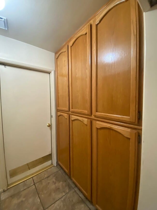 Building Photo - Get ready for Summer in this 3 BD 2 BA SW home with a Pool on a corner lot