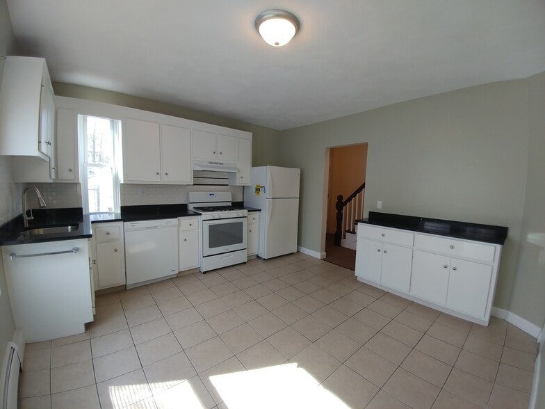 Building Photo - 3 Belknap St