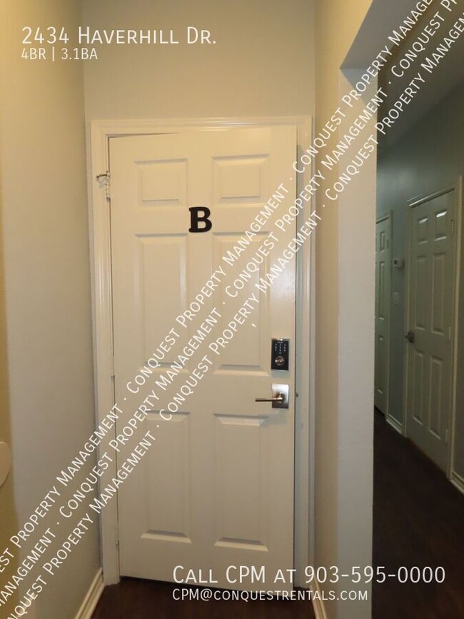 Building Photo - 2434 Haverhill Dr