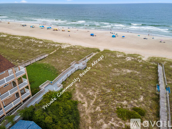 Building Photo - 923 Searidge Ln