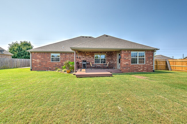 Building Photo - 1801 SW Ashbury St