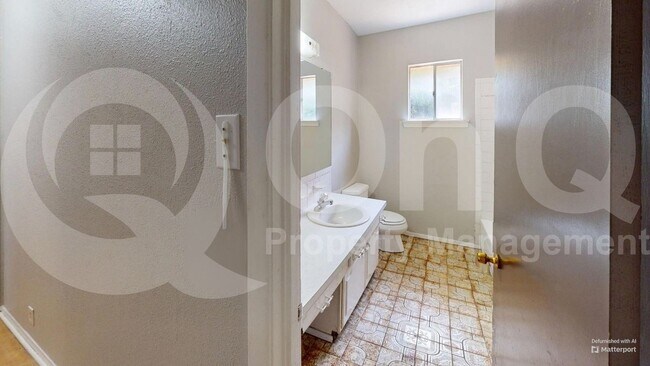 Building Photo - 3105 Conejos Dr