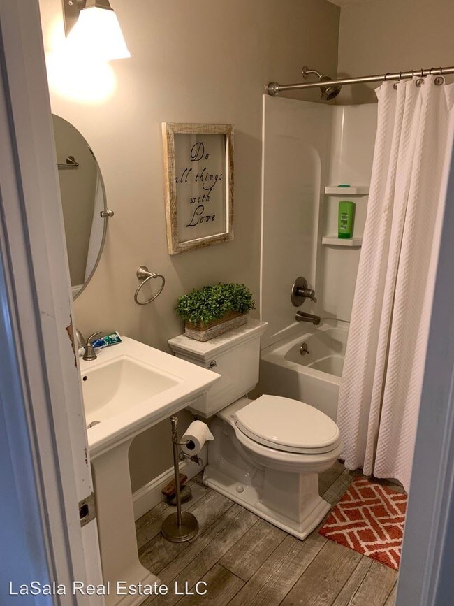 Building Photo - 596 Mountain Rd