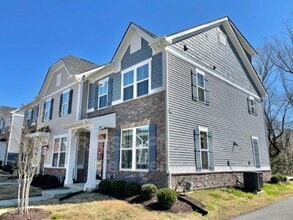 Building Photo - 7551 Luminary Dr