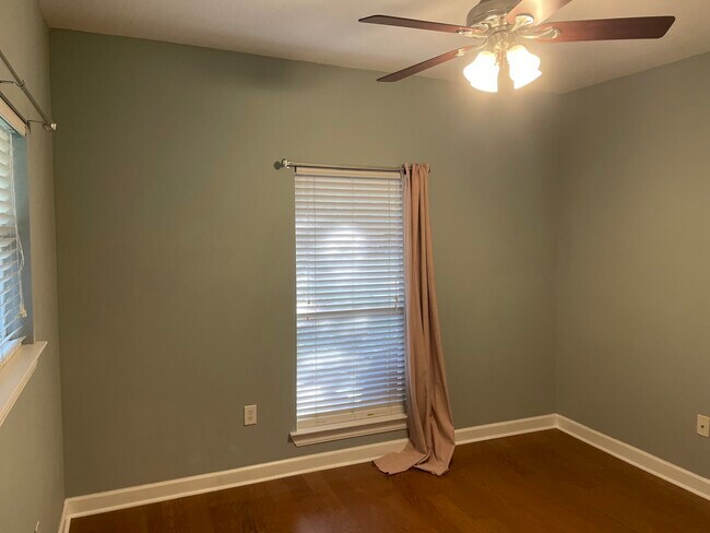 Building Photo - 6833 Corto Rd