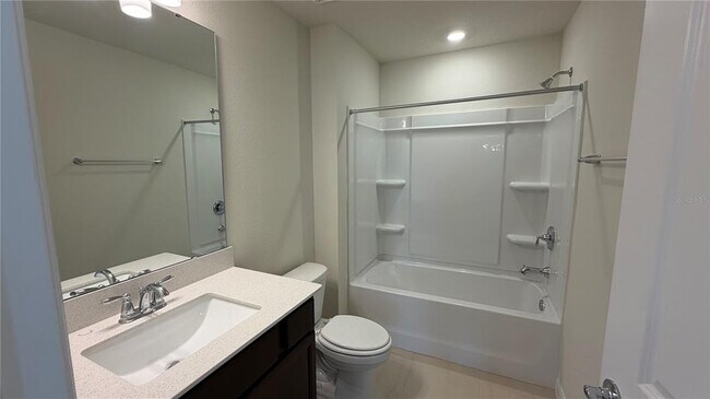 Building Photo - 3099 Springbank Dr