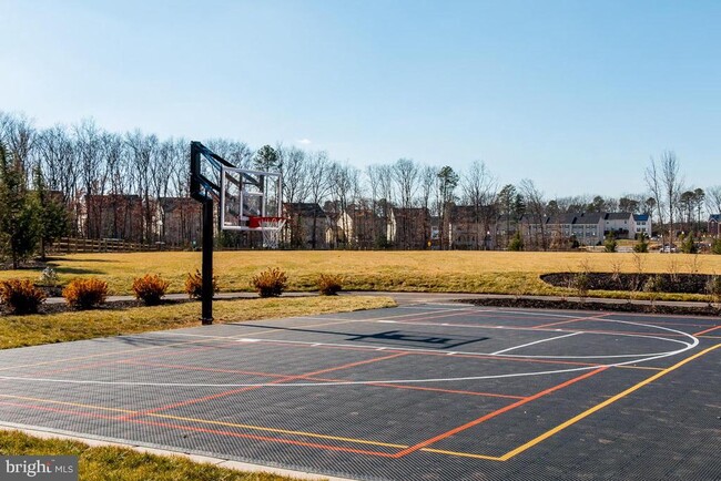 Building Photo - 7469 Tanyard Knoll Ln
