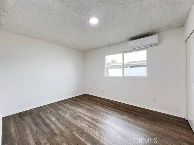 Building Photo - 9228 Oleander Ave