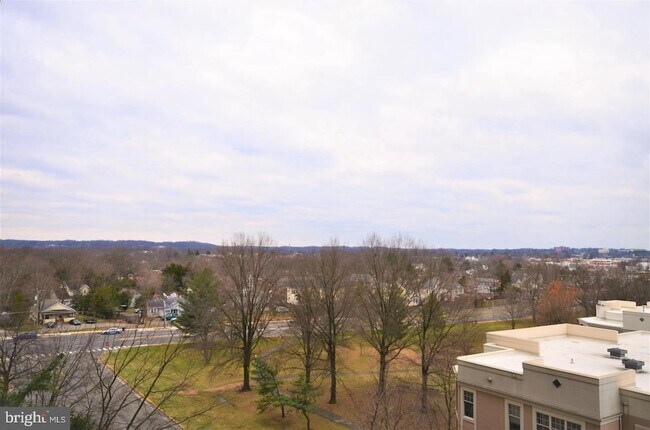 Building Photo - 5505 Seminary Rd