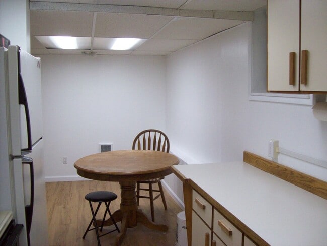 Building Photo - Charming 1 Bed / 1 Bath Basement Apartment in Columbia Falls