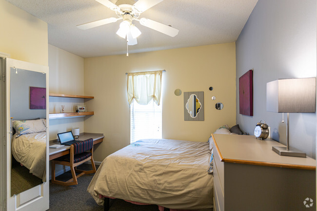 CEV Murray South: Off-Campus Student Housing - Murray, KY | Apartment ...