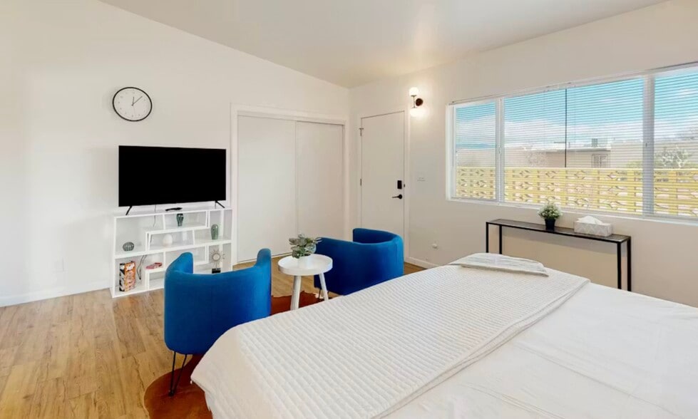 Building Photo - 3201 N Cherry Ave