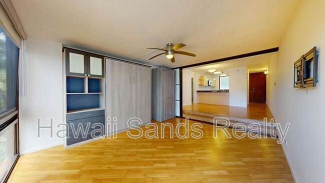 Building Photo - 501 Hahaione St