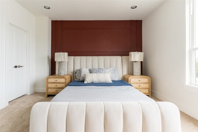 Building Photo - 2426 Ella Blvd