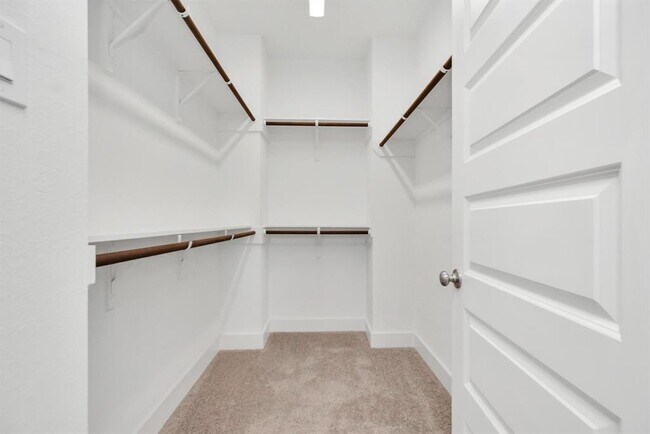 Building Photo - 716 Strawberry Pines Ct