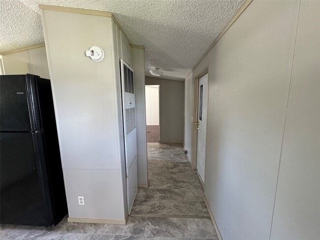 Building Photo - 600 E Melville Dr