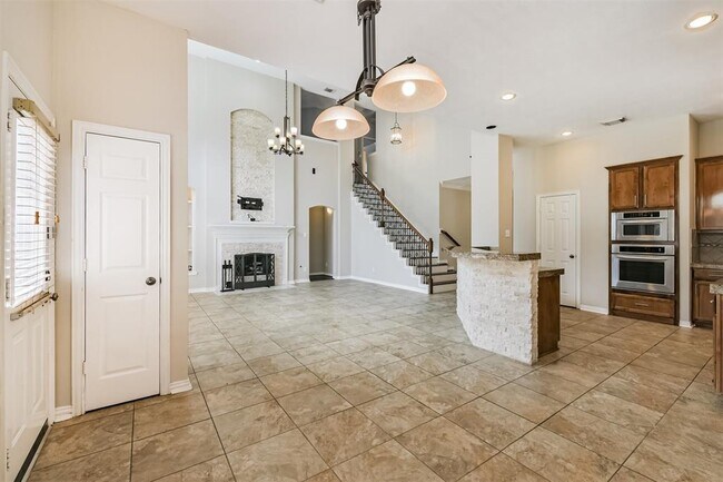 Building Photo - 10510 Barnstable Ct
