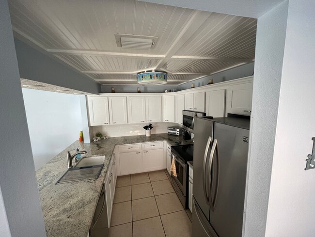 Building Photo - Townhomes of Cocoa Beach #108 - SHORT TERM...