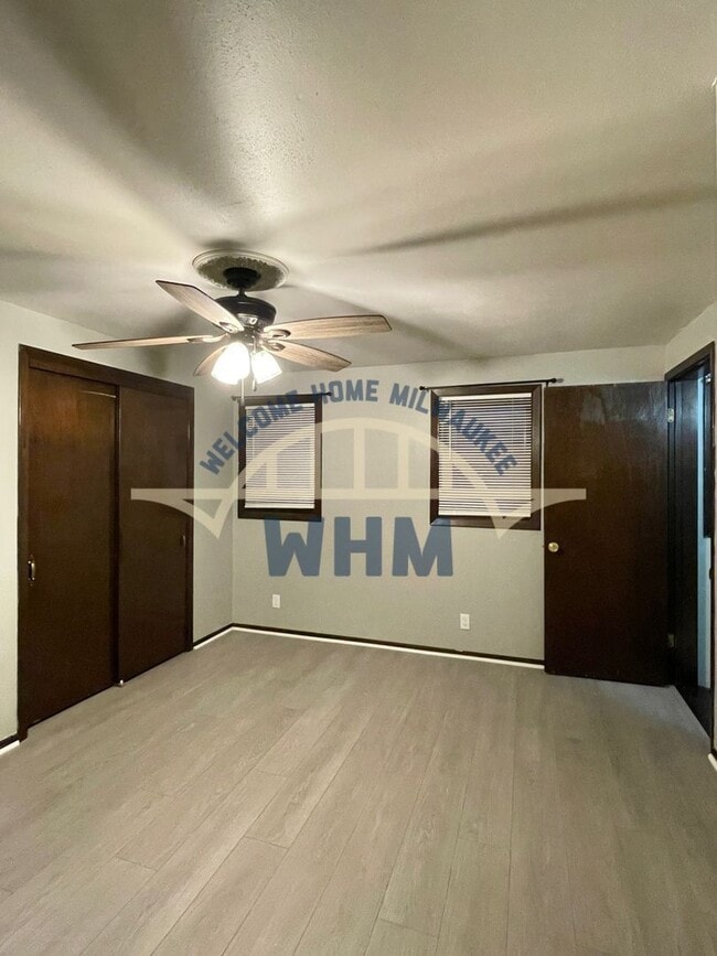 Building Photo - 5748 N 40th St