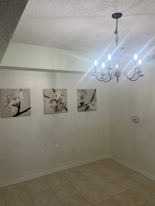 Building Photo - 4000 Grande Vista Blvd