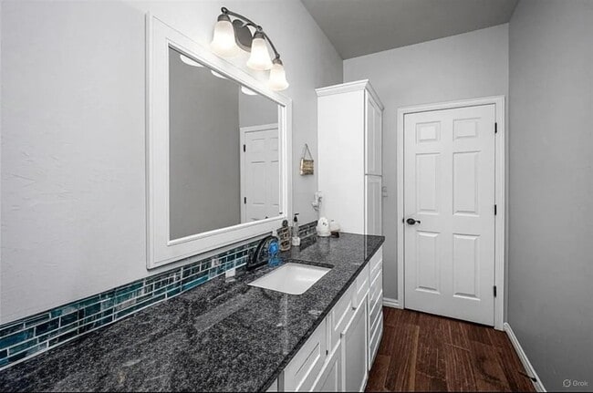 Building Photo - 221 Mockingbird Rd