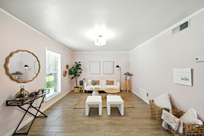 Building Photo - 8931 Gaylord Dr