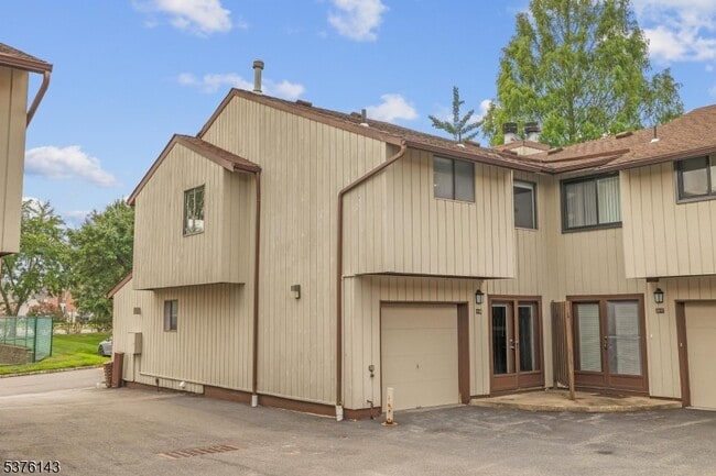 Building Photo - 250 Ridgedale Ave