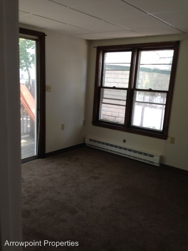 Building Photo - 79 Boxford St