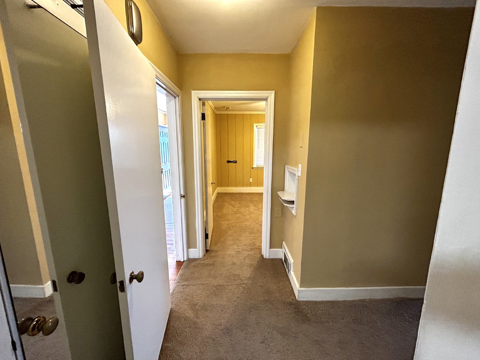 Hallway 1 - 2919 Henry St