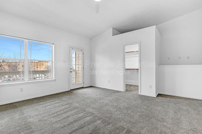 Building Photo - 207 Starr St