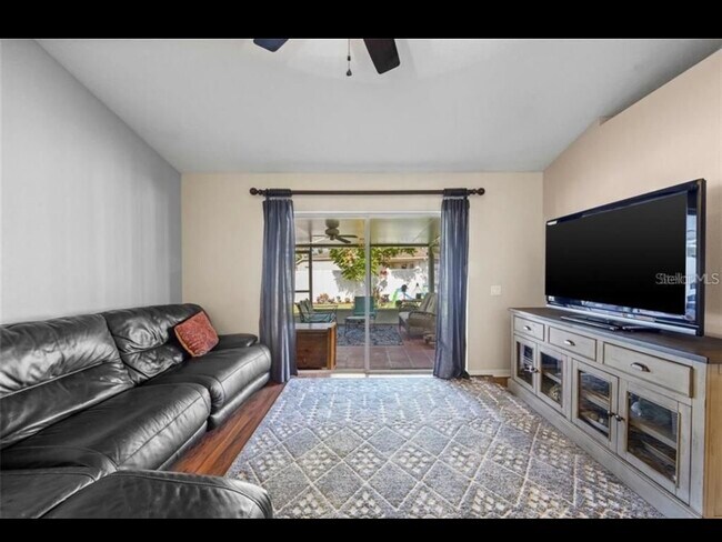 Building Photo - 3703 Golden Eagle Dr