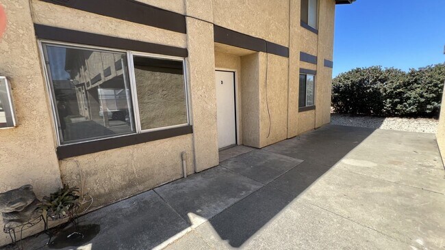 Building Photo - G11350