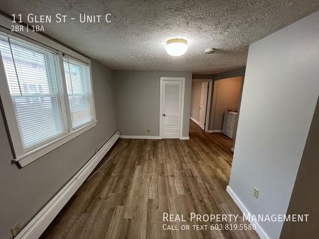 Building Photo - Charming 2 Bedroom Apartment with Heat Inc...