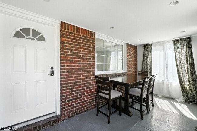 Building Photo - 37-06 Ferry Heights