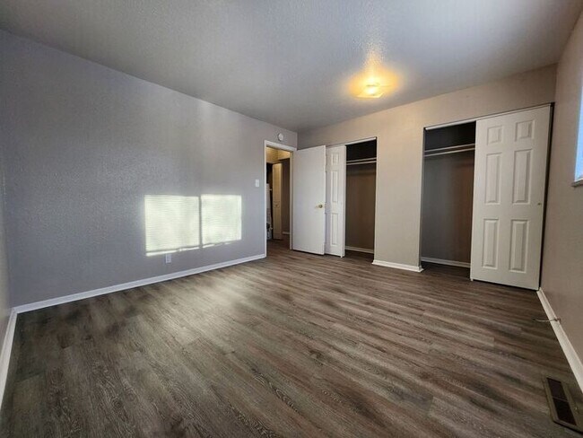 Building Photo - Charming 2-Bedroom Duplex | Limited-Time Offer: Save 50% on Next Month’s Rent!